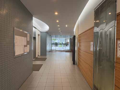 千葉ウエストビル エントランス3